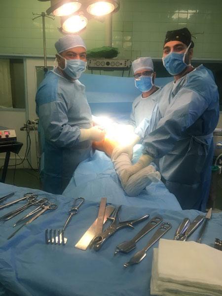 دکتر کامراتی فوق تخصص زانو